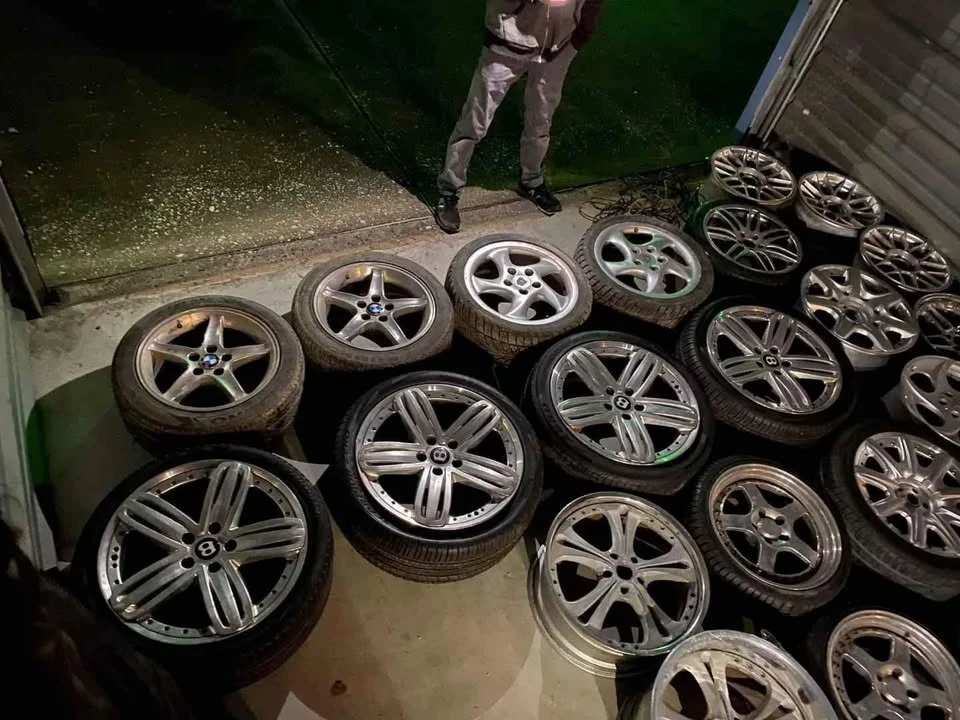 Parts & Memorabilia Other Wheels - Image 4 of 4